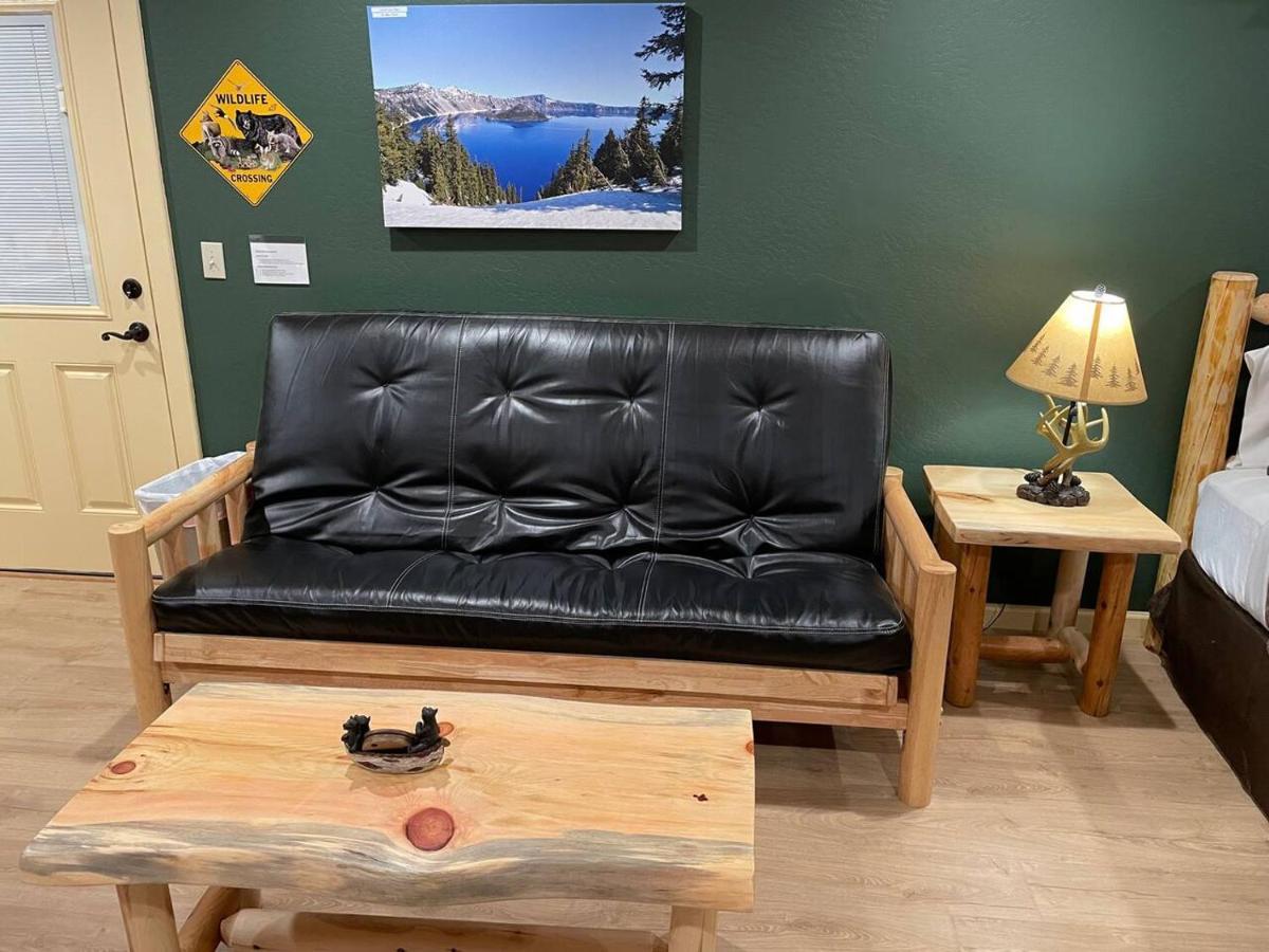Cedar Mountain -Suite B Grants Pass Extérieur photo